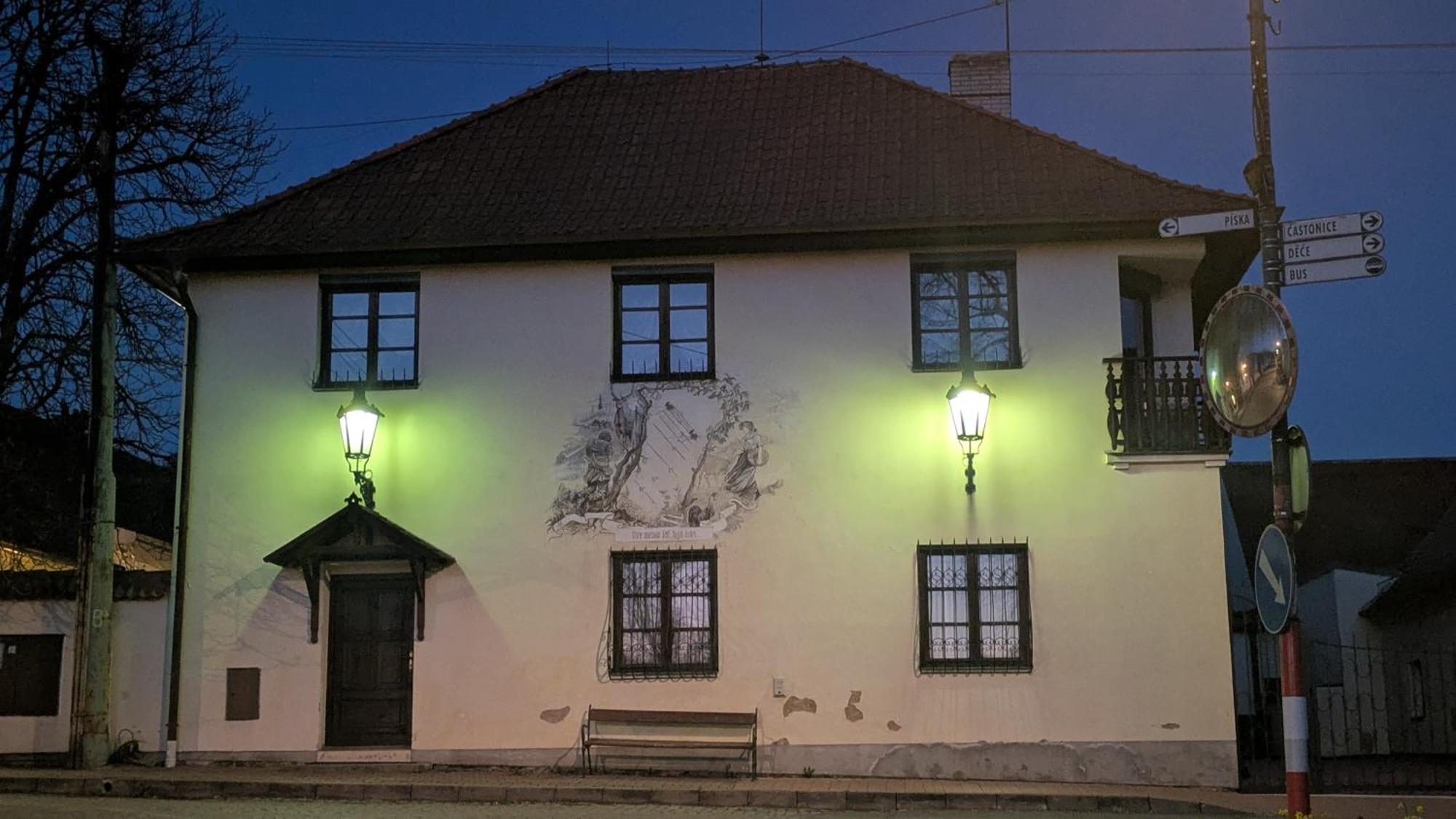 Penzion A Restaurace Nad Hradem Krivoklat Exterior photo